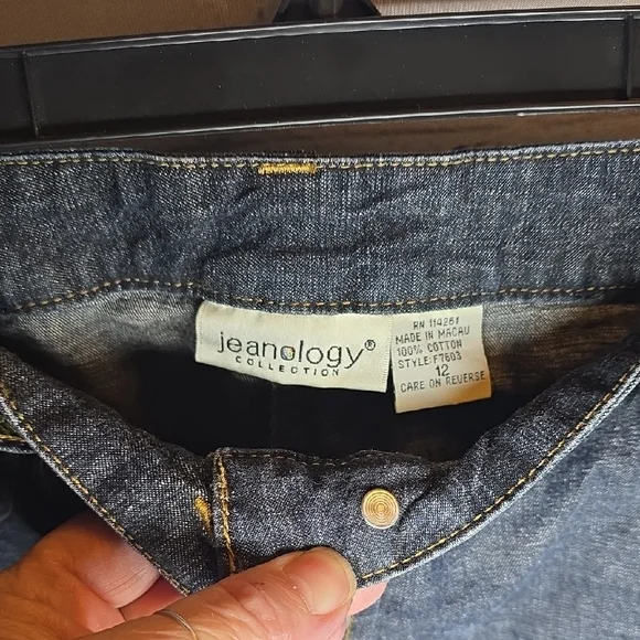 Jeanology Collection Classic Dark Blue Wide Leg Jeans, Sz12 - Picture 2 of 12